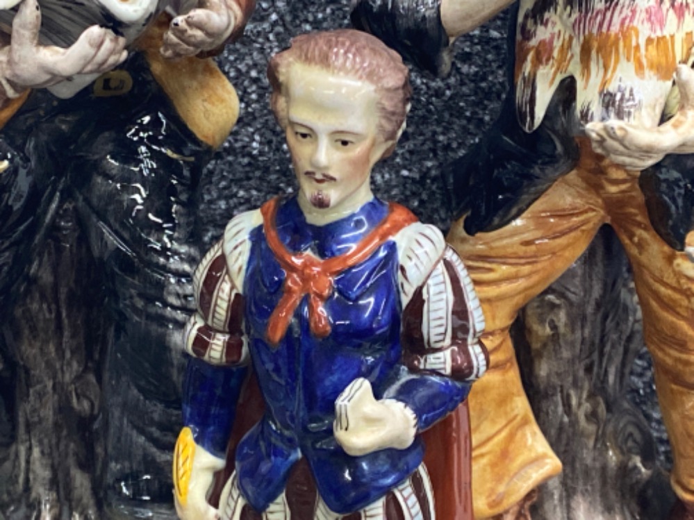 Pair of Capodimonte figures together with a Staffordshire style Shakespeare figure - Bild 3 aus 3