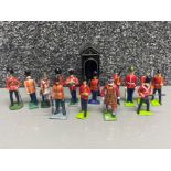 Total of 14 lead & metal soldiers/guards (including 5x Britains) also includes commemorative guard