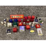 Large quantity of miscellaneous thimbles includes makers Spode & Wedgwood etc