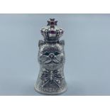 A Royal cat style Vesta case inset with rubies to the crown & emerald eyes, (stamped 800) 59.8g