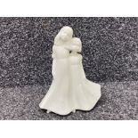 1 Royal Worcester moments friendship figure, Dated 2004