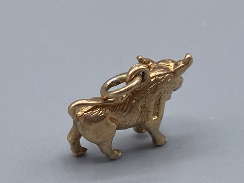 9ct gold Taurus bull charm 3.1g - Bild 2 aus 2