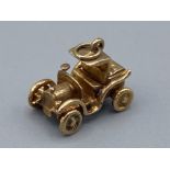 9ct gold vintage car charm 2.7g