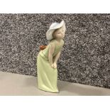 Lladro figure 5009 curious girl with straw hat