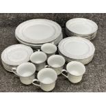 Total of 30 pieces of Crown Ming tea & dinnerware