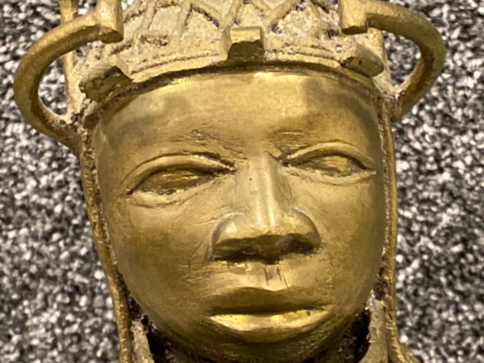 Old Bronze/Brass Oba (King) of Benin Bust figure. Nice example. South Africa, Nigeria. Height 24cm - Bild 4 aus 4