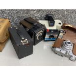 4x vintage cameras including brownie, Polaroid swinger II land camera, Koroll 24 etc