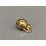 9ct yellow gold jug charm, 0.8G