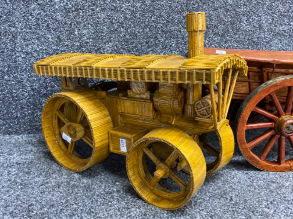 A large Matchstick model of a steam roller together with a handmade wooden model horse cart - Bild 2 aus 3