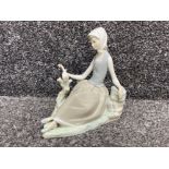 Lladro figure 4660 Shephrdess with dove