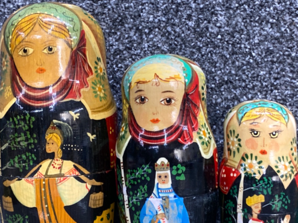 A vintage wooden five piece Russian Doll “Babushka” set - Image 2 of 3