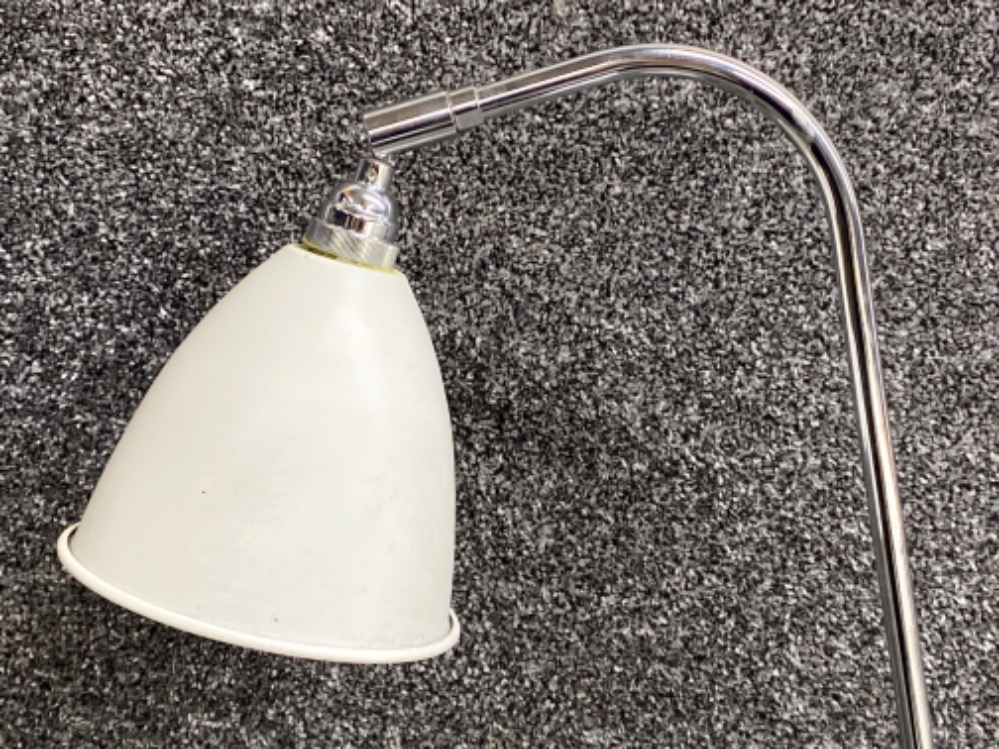 Vintage angle poise desk lamp, in cream - Image 2 of 3