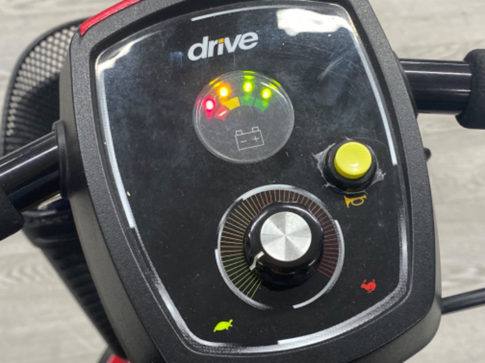 Scout drive electric mobility scooter “shop assist” in good working condition with key, charger & - Bild 3 aus 3