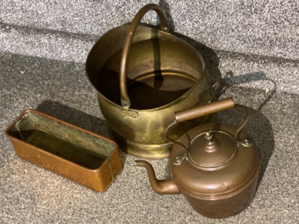 Vintage brass coal scuttle together with a Victorian copper kettle & trough