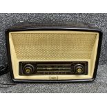 Vintage G.E.C valve radio CAT No B.C 5645 Registered design No 880920