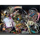 Another small tray of various costume jewellery