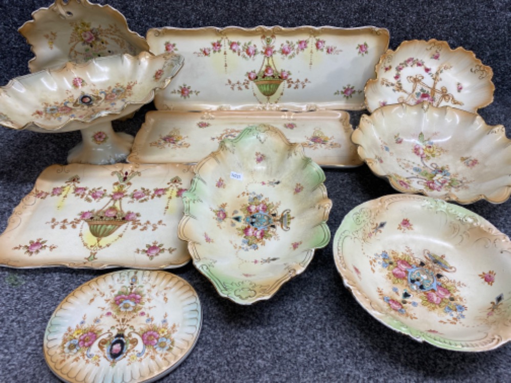 10 pieces of Crown Devon “fieldings”, including a mixture of bowls & trays etc