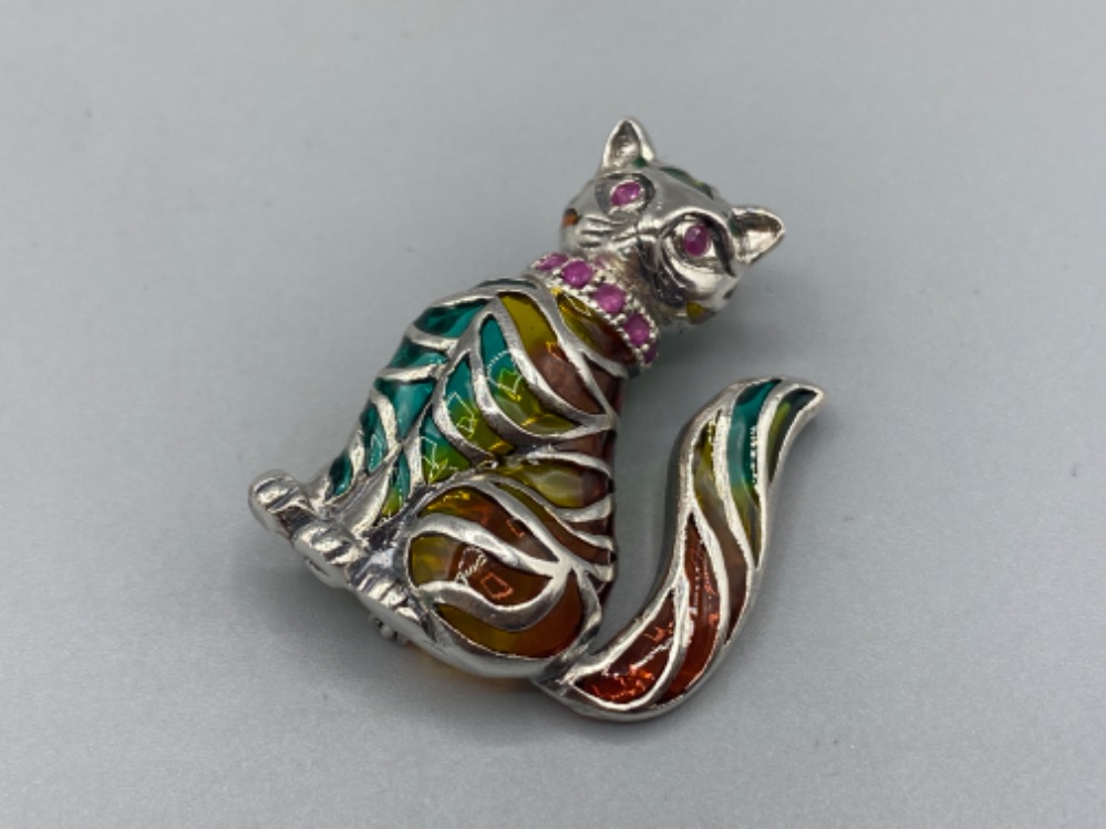 A silver and plique a jour cat brooch- pendant, 8.3g
