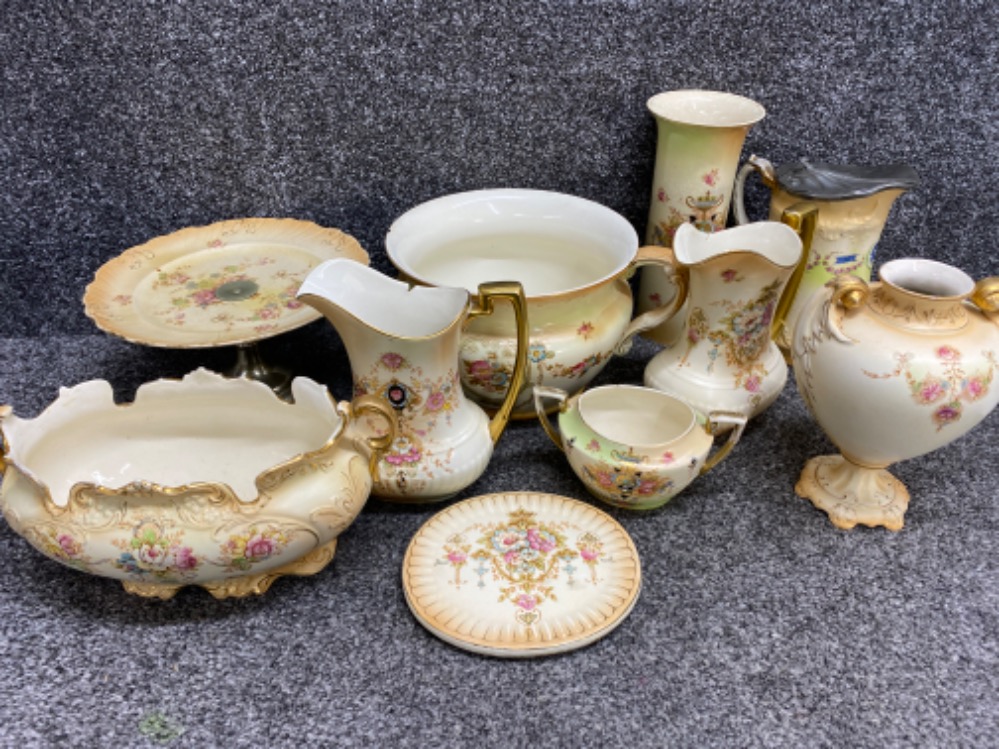 Total of 10 miscellaneous pieces of Crown Devon “fieldings” including vases, cake stand & chamber