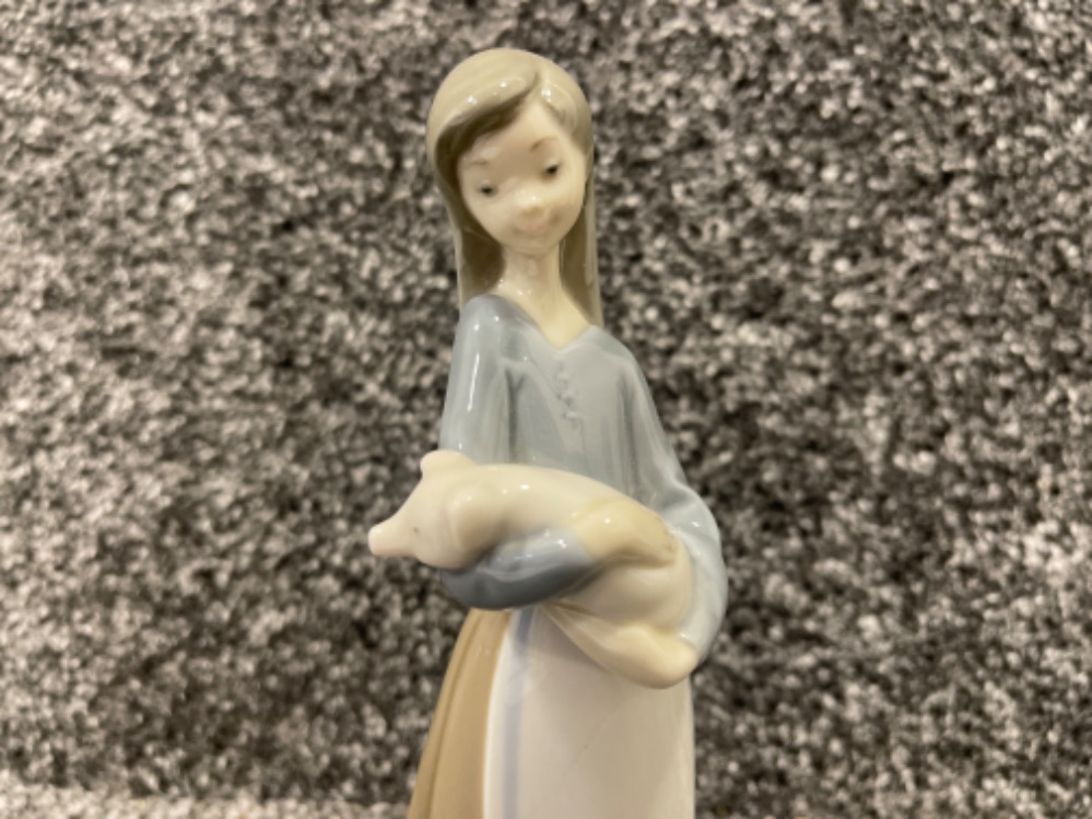 Lladro 1011 Girl with piglet in good condition - Image 2 of 2