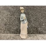 Lladro 4999 Rose lady this piece is 31 cm in height and in good condition