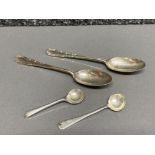 Solid silver Birmingham 2 teaspoons 2 mustard spoons, 28.5g