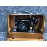 Vintage singer ej803504 sewing machine in original carry case