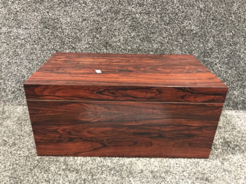 Large modern storage chest 21x46x26cm