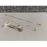 Solid silver Birm Food pusher 16.6g together with 16” box chain with banana pendant, 16” sold silver