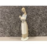 Lladro 4505 Girl holding lamb in good condition