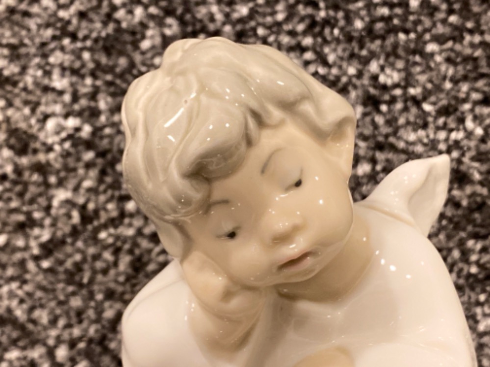 Lladro 4539 Angel Thinking in good condition - Image 2 of 3