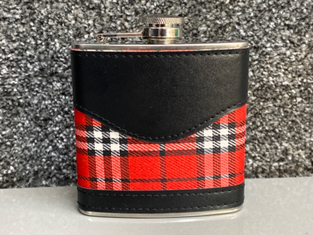 Boxed 6oz stainless steel hip flask (as new) - Bild 2 aus 2