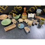 Lot comprising of vintage Wade ceramic items, including Tortoise trinkets, Viking boat, 2