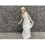 Lladro 6975 wonderful mother in good condition with original box