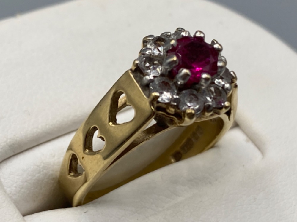 9ct yellow gold ladies dress ring with large pink stone surrounded by cz’s, size J 3.3g - Image 2 of 3