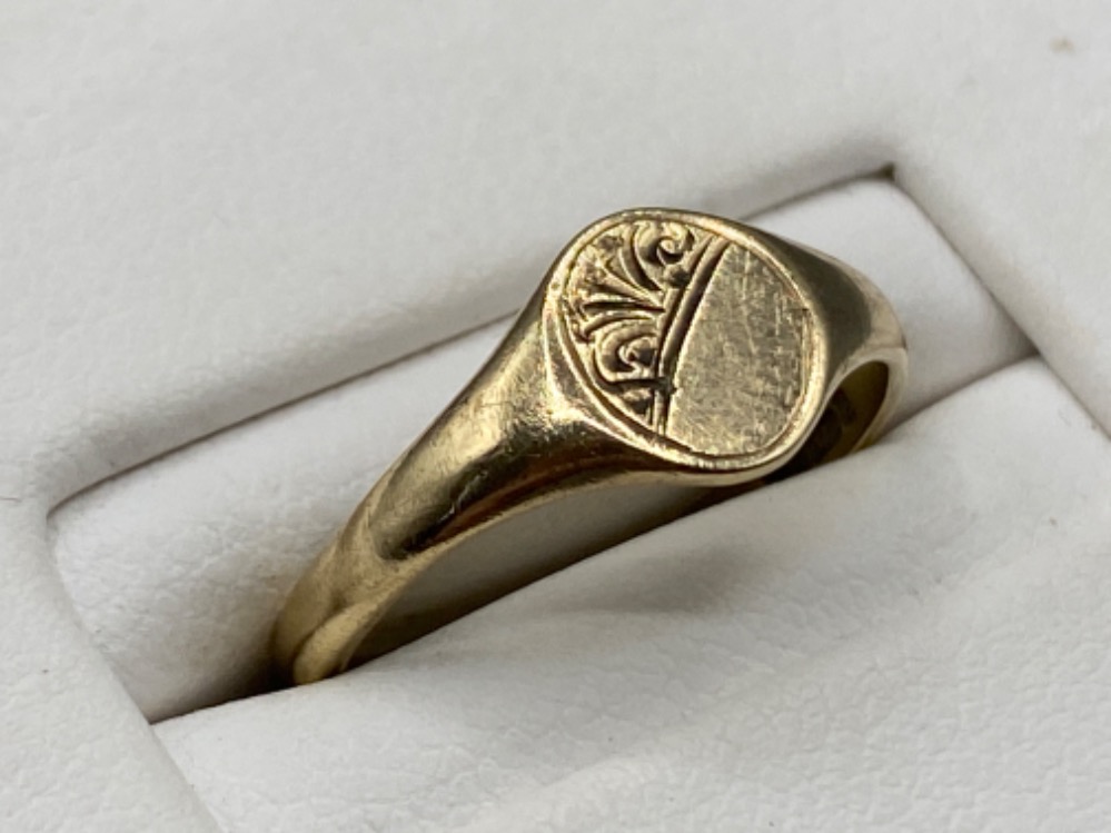 9ct gold signet ring, size H 1.4g - Image 2 of 3