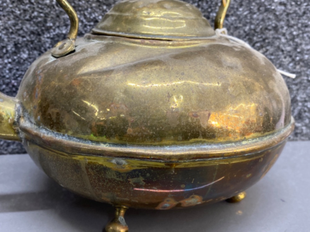 Antique brass kettle with amber glass handle - Bild 3 aus 3