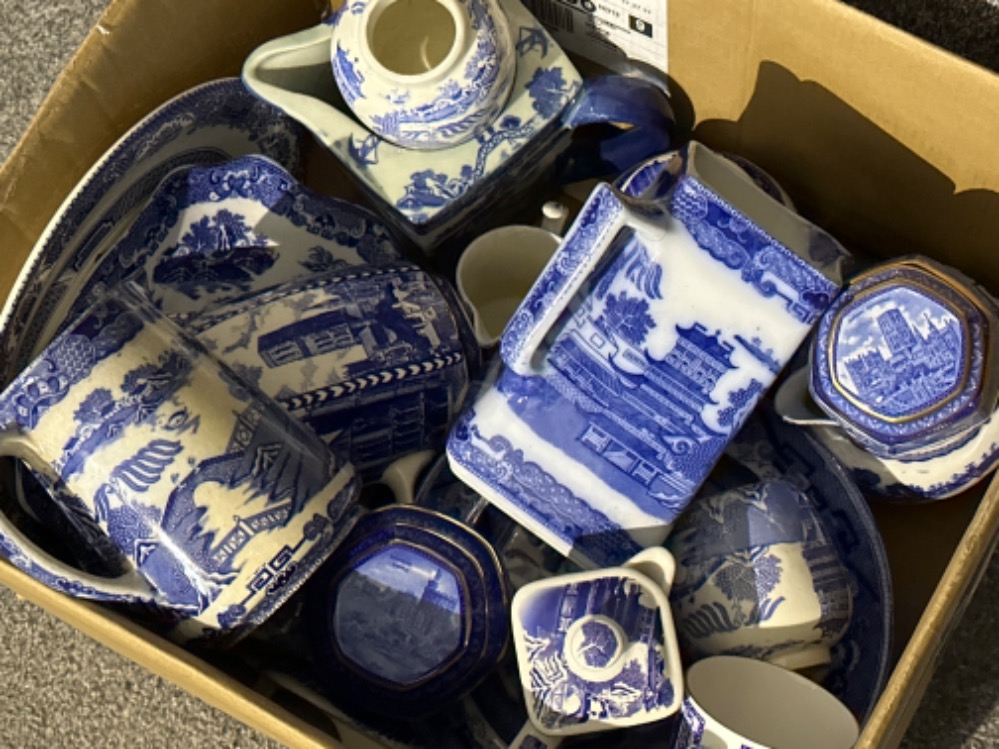 Large quantity of Ringtons ware, including jugs, lidded pots & plates etc - Bild 3 aus 3
