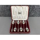 Hallmarked London silver 1939 six piece spoon set with original case, 91.6g