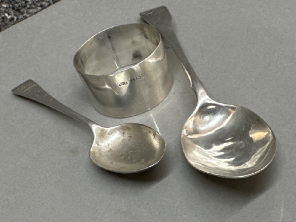 Hallmarked Birmingham silver 1945 napkin ring & 1890 Victorian teaspoon plus 1 other silver spoon (