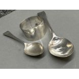 Hallmarked Birmingham silver 1945 napkin ring & 1890 Victorian teaspoon plus 1 other silver spoon (
