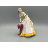 Royal Doulton HN 3095 Happy birthday figurine, in good condition