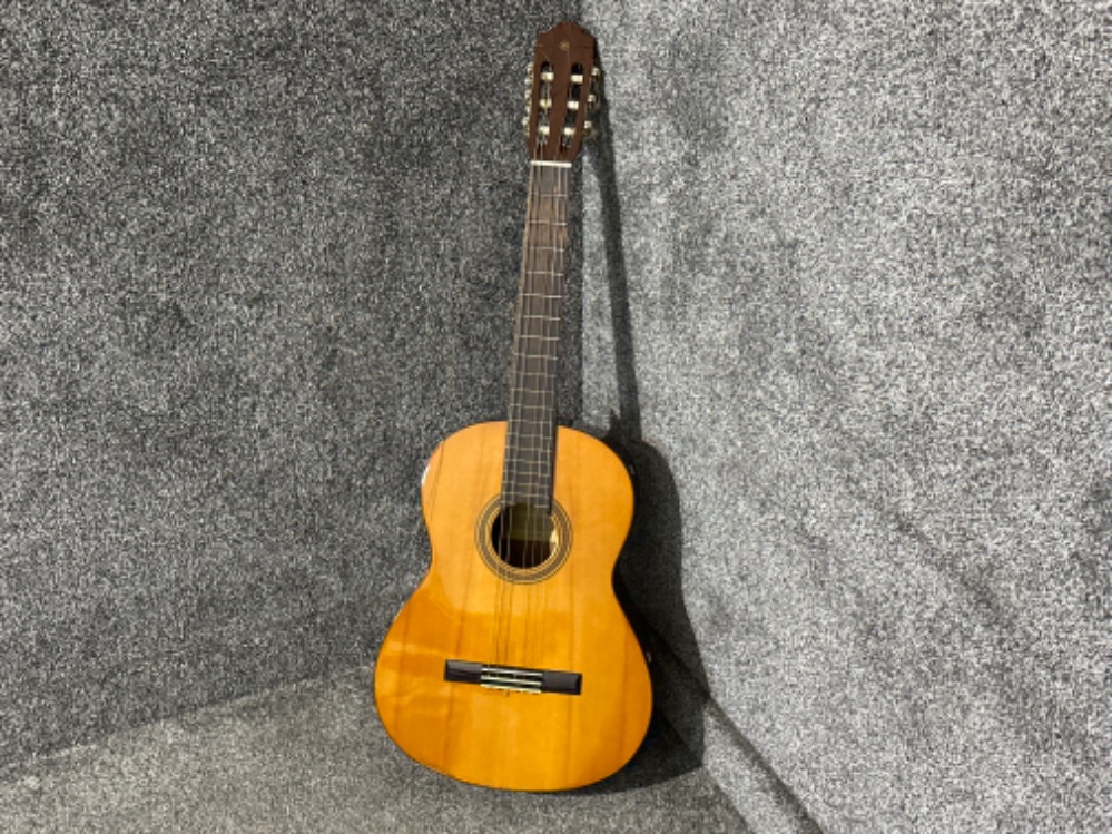 Yamaha CG-110 Acoustic 6-string guitar