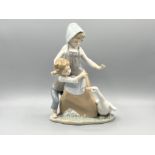 Lladro 5033 ‘Avoiding the goose’ in good condition