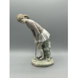 Lladro 4851 ‘Woman Golfer’ in good condition