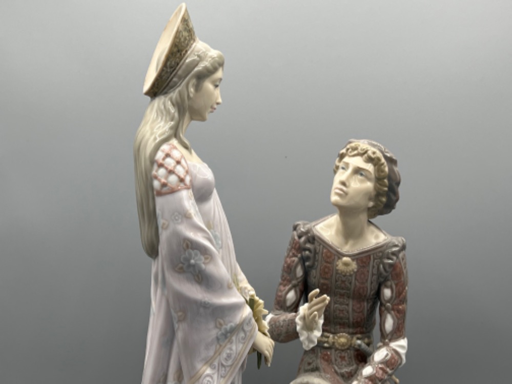 Lladro 1434 ‘Vows’ in good condition - Image 4 of 4