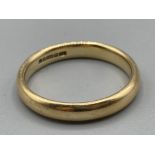 Gents 9ct gold hallmarked wedding band, size T (4.3G)