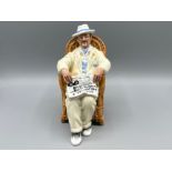 Royal Doulton figure H.N 2680 - Taking things easy (issued 1974) Height 17cm