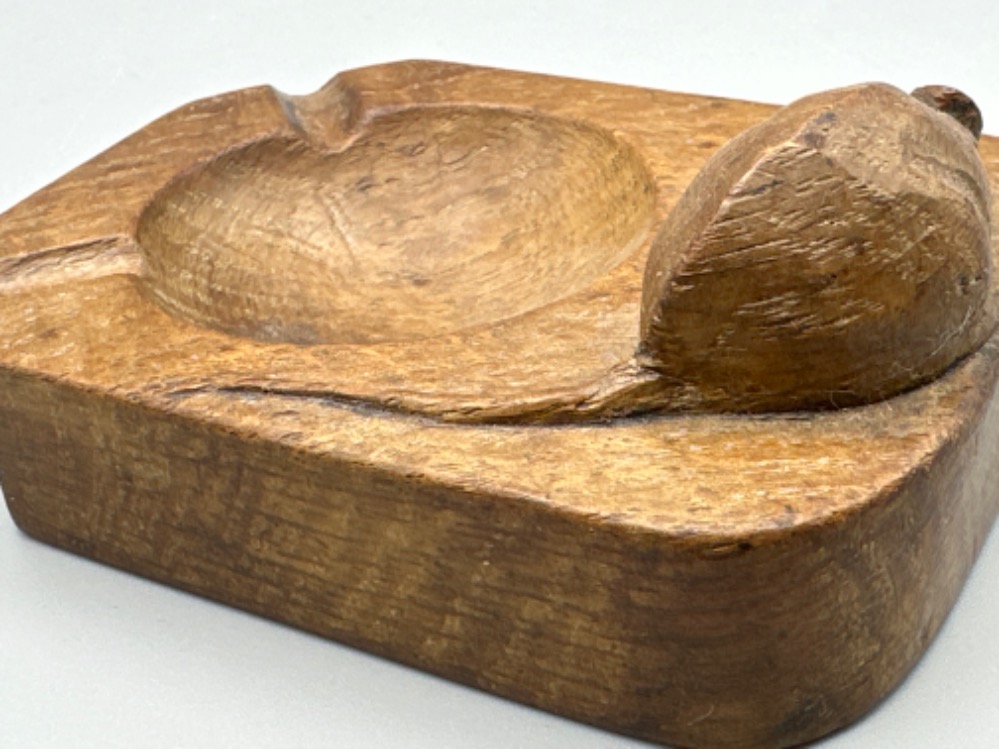 Robert “Mouseman” Thompson carved solid oak ashtray - 10x7.5cm - Image 3 of 3