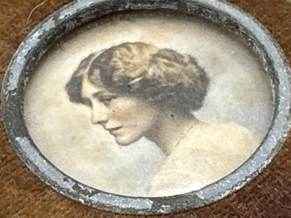 An Edwardian miniature watercolour “portrait of a well dressed lady” 7x5.5cm, in gilt metal frame - Image 3 of 3